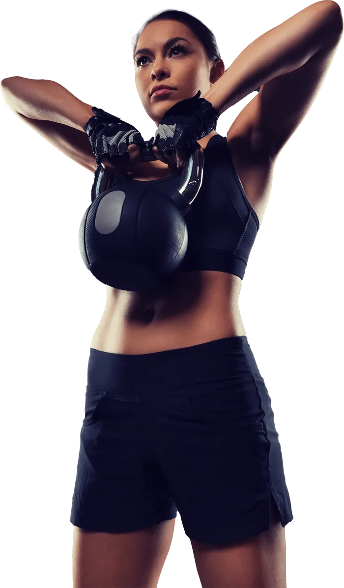 Kettlebell ile antrenman yapan kadın sporcu